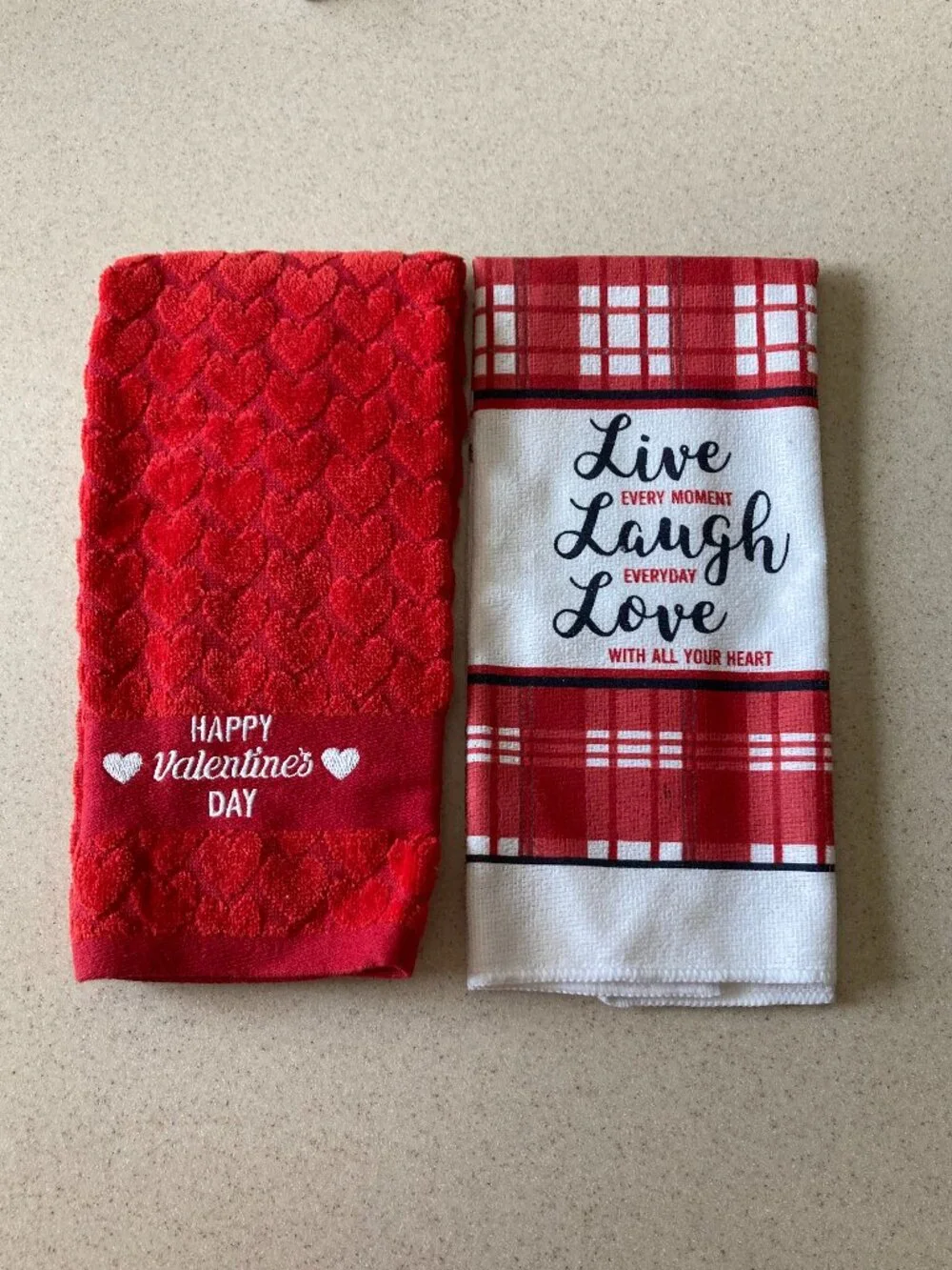 NEW Kitchen Towels 3 Pc -- Hand Towel 1 Pc Bundle Share the Love Valentine